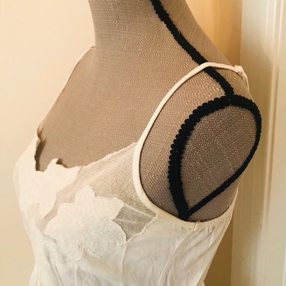 White Dress - Picture 3 of 4